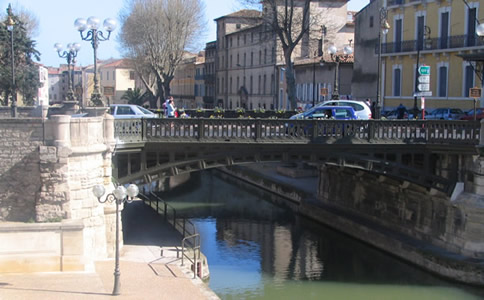 Canal Bridge in Narbonne. Copyright Marlane O'Neill 2009.   All rights reserved